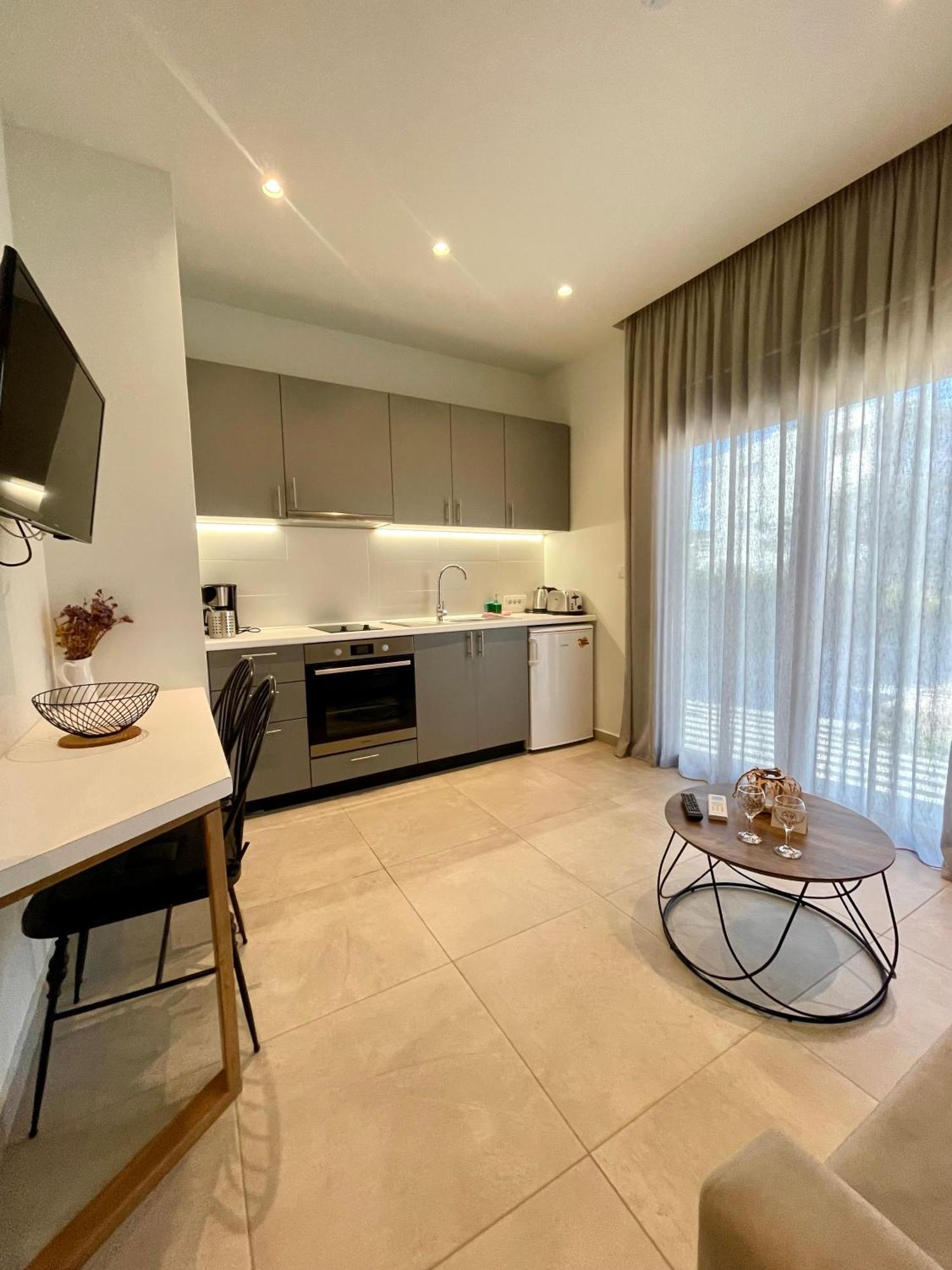 Kipos Suites & Apartments (Adults Only) Gennadi Phòng bức ảnh